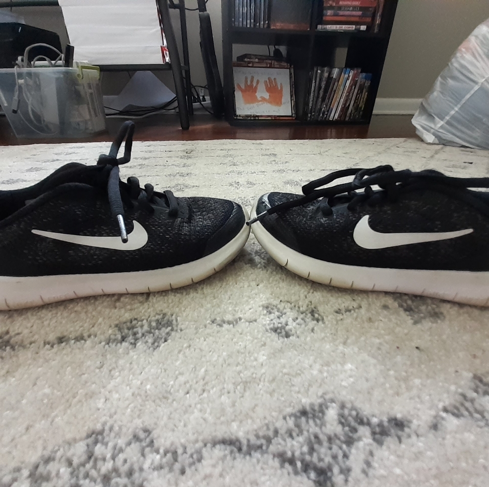 Girls size 11 nike